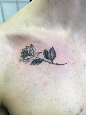 Rose under collarbone