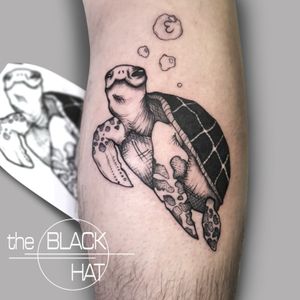 Mother Earth for the Native Americans, longevity, and vitality in many cultures, turtles have become a symbol of the movement to save our planet. Lizzy @tippi.tattoo did an incredible job on this one, illustration translated into skin art.  #theblackhattattoo