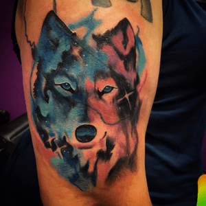 Watercolor wolf 🐺 #watercolortattoos #ColorTattoos #WolfTattoos #PinkyBooTattoos 