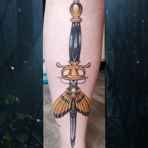 Dagger and Death's Head Moth. One shot on a shin. Neo traditional/new school, full color. 
