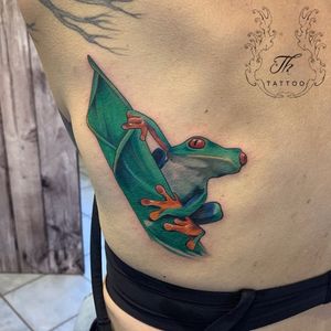 Frog tattoo #tattoooftheday #colortattoo #tatuaj #tatuajebucuresti #bucharest #bucuresti www.tatuajbucuresti.ro 