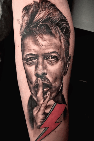 Bowie! I love tattooing portraits, especially icons #portraittattoo #davidbowie #realismtatttoo
