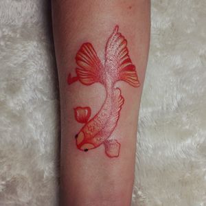 Fish Koi Tattoo #ink #inked #inkedgirl #inkedlife #inkedup #inkedwoman #tattoogirl #tattoowoman #femaletattoo #femaletattooartist #femaleartist #womensempowerment #art #artwork #girlspower #desing #desingtattoo #proyect #work #wgtattoostudio #tattoostudio #safespace #ensenada #bajacalifornia #mexico 