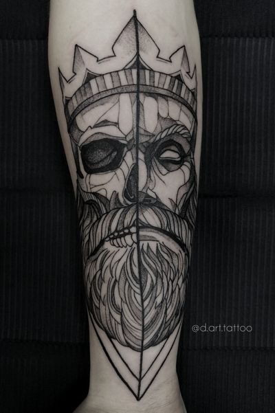 Old King. Line work tattoo. Grafik tattoo. Black tattoo. Black style. Dark tattoo. Skull arm sketch dotwork 