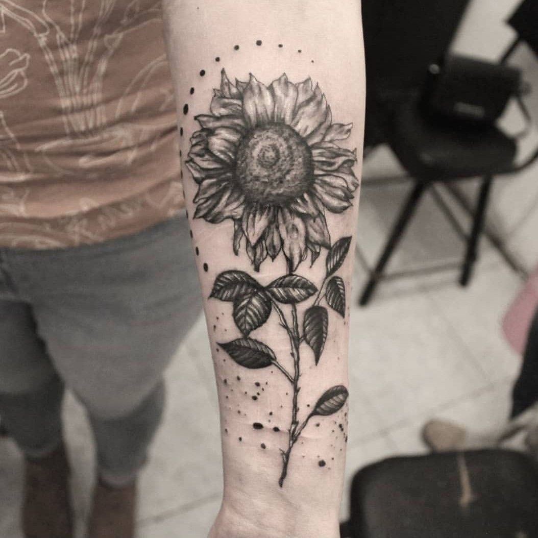 Tattoo uploaded by oso s-tampa • Si quieres ver más diseños puedes  encontrarlos en mi Instagram como Isaac_will_tattoo. Citas y cotizaciones  disponibles ✌️ (55) 59303856 FB: Oso S-tampa #tattoo #flower #natural # tattoos #