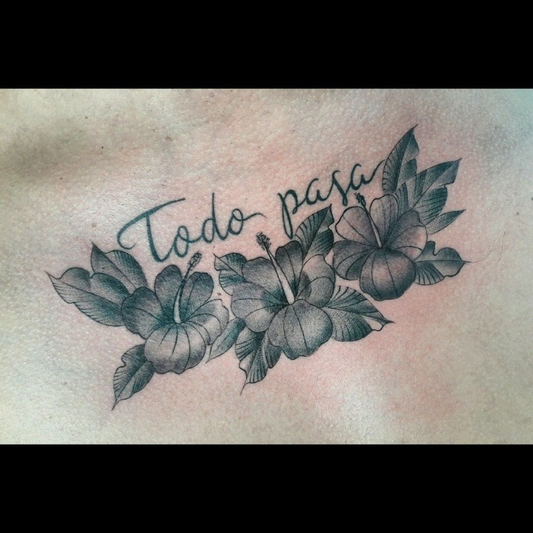 Tattoo uploaded by lucho badiola • Otro de hoy.. agregado de florcitas  hawaianas.. #tattoo #inked #ink #flores #hawaianas #flowers #blackandgrey  #blackandgreytattoo #luchotattoo #luchotattooer • Tattoodo