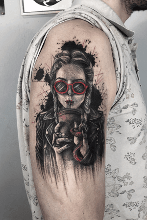 #graphic #graphictattoo #redink #worldfamousink #whipshading #3rl #tattooartist #tattooart #originaldesign #trashpolka #geometric #ink #inked #tattooed  #girl #tattooukraine #tattooing 