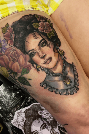 Neo traditional Victorian lady a couple of weeks ago I did #tattoo #thighpiece #colour #neotraditional #neotraditionaltattoo #victoriantattoo #neotraditionallady