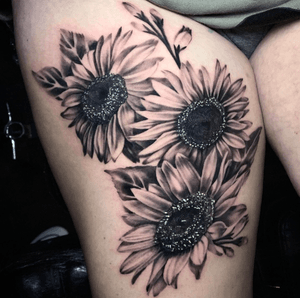 Black and grey Sunflowers by @sammysurjaytattoo