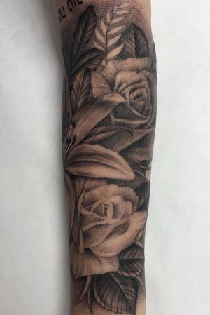 Finished this floral half sleeve a week ago or so.  Love doing flowers all day Took a break from posting.  Been busy.  Now booking for March and April.  Good day! #floralsleeve #flowertattoo #blackandgrey #bng #empireinks #dynamic #peaces #skanvas #cypress #longbeach #oc #inked #girlswithtattoos #blessed #goodvibes #positivity #onelove