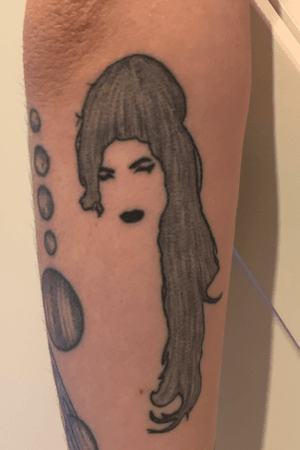 Amy Winehouse. Done by Fabienne Demmer at Lucky Charm Tattoo, Nijkerk, Netherlands at January 3, 2020.