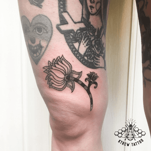 Blackwork Folk Flower by Kirstie Trew @ KTREW Tattoo  • Birmingham, UK 🇬🇧  #folk #blackworktattoo #birminghamuk #floral #flowertattoo #tattoos