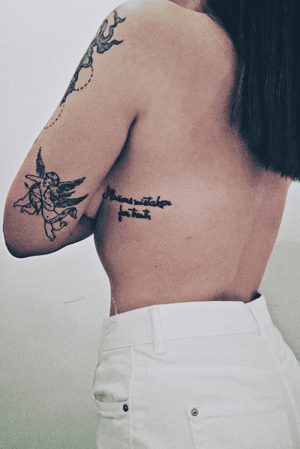 #tattoo #tattoolover #tattooart #angels #angelstattoo #littleangels #lineswork #lines #rinaschimento #disegno #tattoolines #minimal #mininaltattoos #tattooed #inked #inkedgirls #stattoo #bishop #bishoprotary #vsco #vscogram #thessaloniki 