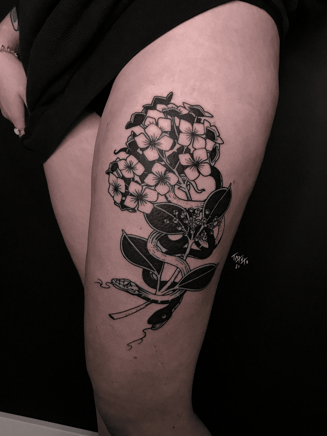 Blackwork Shoulder hydrangea daffodil flower tattoo Alexus Oropeza  Portland OR  Hydrangea tattoo Shoulder tattoo Flower cover up tattoos
