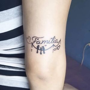 La familia es la razón que nos mueve y nos motiva....#family #birds #love #tattoo #familytattoo #lettering #letteringtattoo #tattoolife #tattoolove #ink #inklove #inklife #blackink #art #tattooart #tattooaprentice #artist #tattooartist #lifestyle  #tattoolovers #colombiantattooer #colombiatattoo #picoftheday #photooftheday 