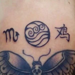Símbolo de Escorpio en el horóscopo occidental, del agua, y del gallo en el horóscopo oriental... Otro más para este brazo que queremos completar 💜... #symbols #tattoo #symbolstattoo #scorpio #scorpiosymbol #watersymbol #roostersymbol #horoscope #horoscopetattoo #darkpurple #purpletattoo #ink #purpleink #inklove #inklife #tattoolife #tattooaprentice #tattooart #tattooartist #lifestyle #art #love #tattoocolombia #colombiantattoo #colombiantattooers 