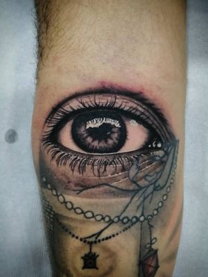 For appointments : 00961 71548042#eye #eyetattoo #tattooideas #tattooed #tattoolebanon #lebanon #mortattoo #blackink #blackandgreytattoo #realism 