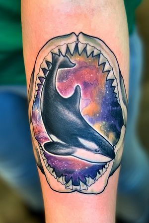 Space whale • • • • • • • #inkyundstretchy #inkyundstretchytattoo #inkyundstretchyneuisenburg #frankfurttattoo #tattoo #frankfurtink #neotrad #neotraditional #newtraditional #neotradeu #germantattooers #ninemag #ntgallery #girlswithink #boyswithink #tattoomodel #darkneotrad #neotradsub #taot #tattoohessen #ninemag #neotradtattooart