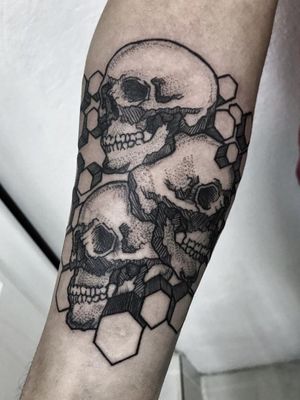 💀💀💀Sígueme en Instagram como @dhana.erika.flan ....#ink #inked #tattoo #art #artwork #digitalart #illustration #draw #drawing #blackwork #nice #on #skulls #skull #skullsketch #skulltattoo #geometry #blackwork #details 