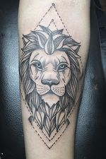 #liontattoo #tattoo #tattoos #mentattoos #bigstartattoostudio #bigstartattoostudiomandalay #kyalsinsu #myanmar Big Star is located in Mandalay (Myanmar) and owned by female tattoo artist Kyal Sin Su.