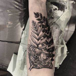 Si quieres ver más diseños puedes encontrarlos en mi Instagram como Isaac_will_tattoo.Citas y cotizaciones disponibles ✌️Instagram: Isaac_will_tattooWhatsApp: (55) 59303856Facebook: Oso S-tampa