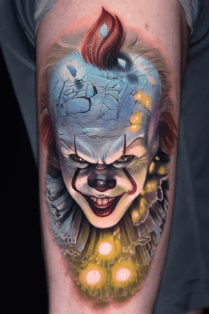 Don’t look into the dead lights! This penny wise portrait two 2 sessions on the thigh for around 12 hours total. 