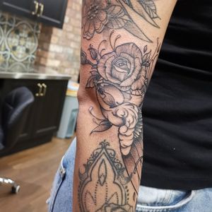 Gap filler in the sleeve 