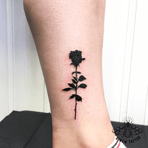 Rose Silhouette Blackwork Tattoo by Kirstie @ KTREW Tattoo • Birmingham, UK 🇬🇧 #blackworktattoo #rosetattoo #tattoos #birminghamuk #flower #flowers