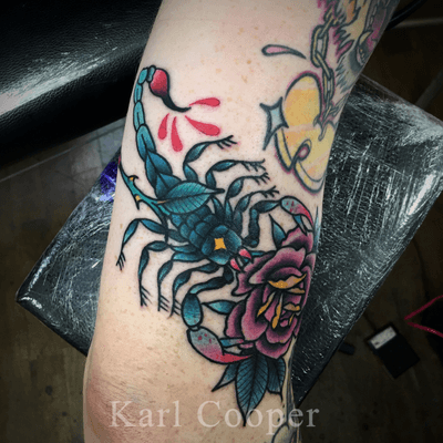 ✨🦂✨ by @kcoopertattoo #tattoo #tattoos #traditionaltattoo #oldschooltattoo #classictattoo #boldwillhold #londontattoo #londontattooartist #tradtattoo #traditionalbangers #tattoolife #tattooing #tattooartist #tattoouk #tattooart #tattoooftheday #tattoosofinstagram #tattoostudio #design #ink