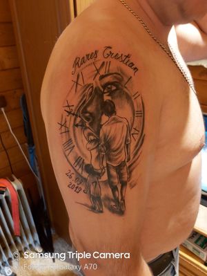 Father and son #Fathertattoo #sontattoo #womantattoo #parents #shouldertattoo 