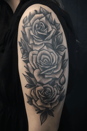 Traditional black and grey roses