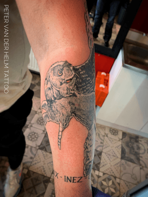 Super nice assignment on my birthday on Rick today. We did 4 hours on this owl. What do you guys say? #wallsandskin #tattoo #tatuegem #tatueje #inkedup #blackandgreytattoo #blackandgrey #bng #realism #realistic #realistoctattoo #owl #owltattoo #amsterdam #amsterdamtattoo #rotterdam #rotterdamtattoo