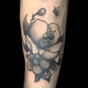 Bees and Flowers tattoo done by Jen Bean