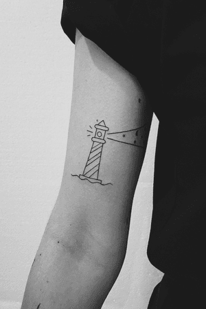 #lighthouse #lighthousetattoo #mininal #minimaltattoo #stattoo #smalltattoos #lines #line #fineline #lineworktattoo #dynamicblack #thessaloniki #inked #ink #inkedgirl #bishoprotary 