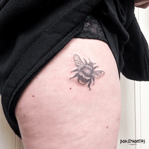 Bee Hand-poked Tattoo by Pokeyhontas @ KTREW Tattoo | Birmingham UK #handpoked #stickandpoke #sticknpoke #tattoo #birmingham #bee #handpokedbee #handpoke #handpokedtattoo #handpoketattooartist 