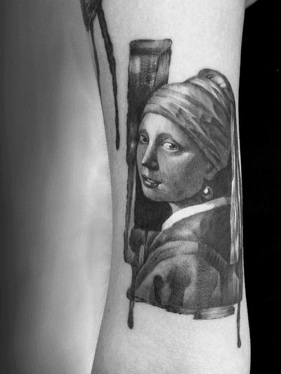 Girl with a pearl earring.