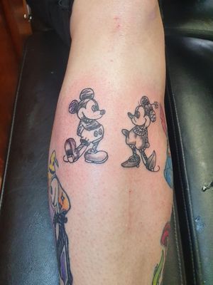 Old skool mini and Mickey mouse down in a very odd but wicked way! #cartoon #Black #oldskooltattoos #shintattoo #disney #sketchstyle #MickeyMouse #minnieandmickey #Minnie #leg #cartoonish #disneytattoo #blackwork #cartoony #mousetattoo #retro 