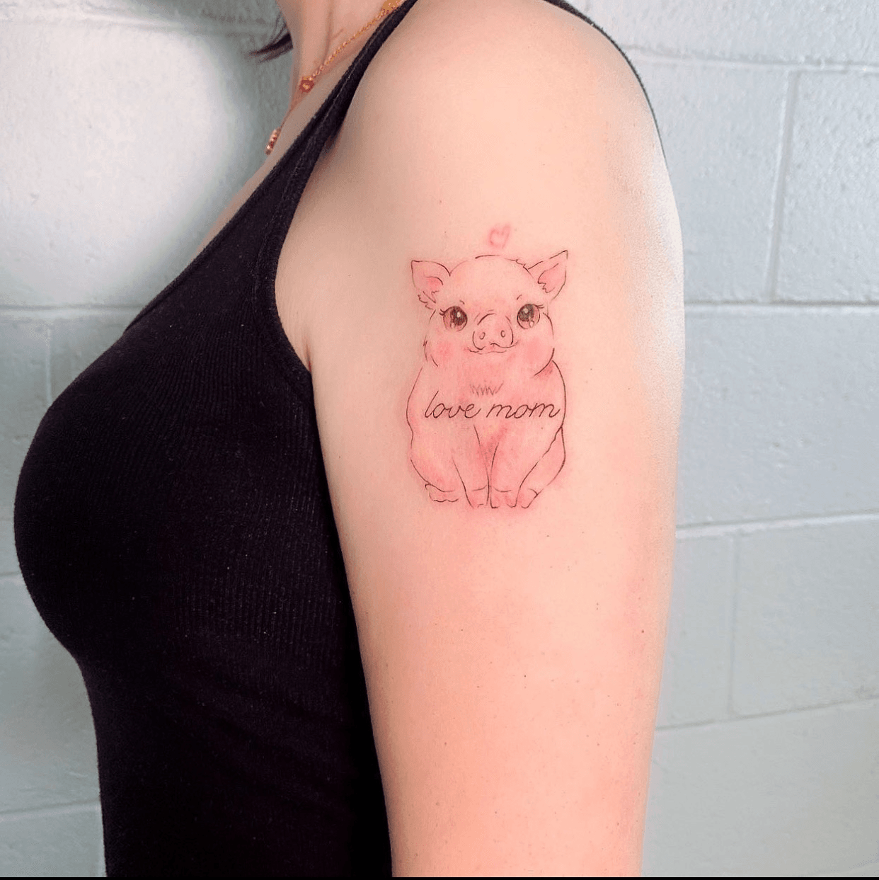 Miss Piggy by Rique Corner riquecorner misspiggy tattoo comic  oldschool sleeve  Heart tattoo Private tattoos Tattoos