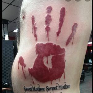 I want this hand print but with crispy black edges