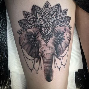 Vivid Ink Tattoos is a custom tattoo studio situated at the heart of Melbourne’s southeastern suburbs.  In our studio, you’ll meet artists who have an unwavering dedication to precision and craftsmanship, unique and meaningful design, attention to detail, and excellence in execution. 