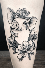 Lovely little pig ? #pig #dotwork #etching #illustrative #linework #fineline #delicate #flower #floral #animal #nature #botanical #surrealism #trashpolka #realistic #blackwork #blackandgray #girlytattoo #idea #design #drawing #sketch http://www.therubygor