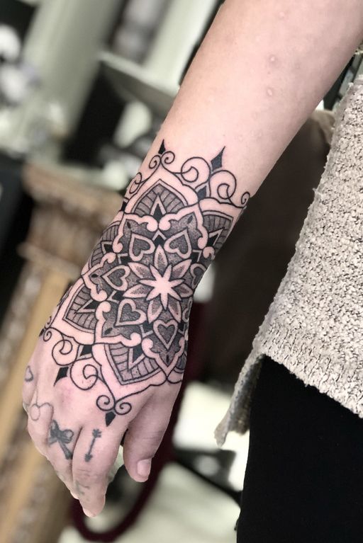 Flash tattoo