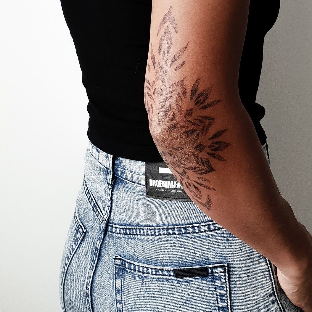 Tattoo uploaded by Katariina Jokinen • Mandala tattoo. #mandala #mandalas # mandalatattoo #dotwork #dotmandala #elbowtattoo #elbow #elbowmandala •  Tattoodo