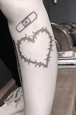 Barbed wire heart 