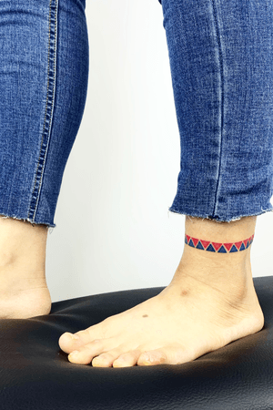woman ankle bintage color band