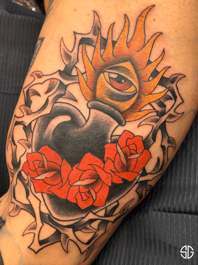 • 🖤 🌹 🔥 • Traditional piece done exactly two weeks ago before the lockdown by our resident @dr.ivo_tattoo For bookings for the end of this month: •📧 info@southgatetattoo.co.uk •📱07456415895‬(WhatsApp only) ⚡️ ⚡️ ⚡️ #hearttattoo #rosetattoo #flametattoo #eyetattoo #traditionaltattoo #southgatetattoo #southgate #northlondon #londontattoo #southgatesgtattoo #SGTattoo #london #northlondontattoo #stayhome 
