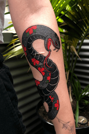 Sakura snake #snaketattoo #sakura #sakurasnake #orientalsnake #orientaltattoo 