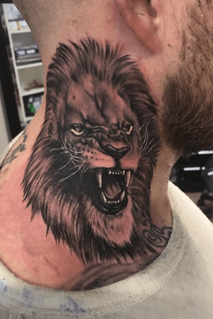 Tiger on neck done while ago 
