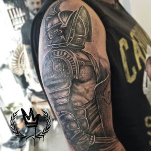 Gladiador ! ⚡⚔️🛡️ . . . #blackandgrey #realismo #tats #tattoo #tattuagen #tattuaggi #tatuaje #halfsleeve