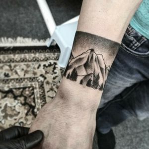 Wristband of mountains for Andrey (January '18) ◾ #тату #горы #trigram #tattoo #mountains #inkedsense 